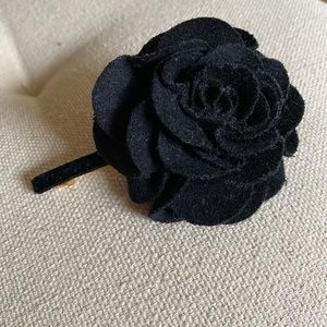 Black felt flower hair clip